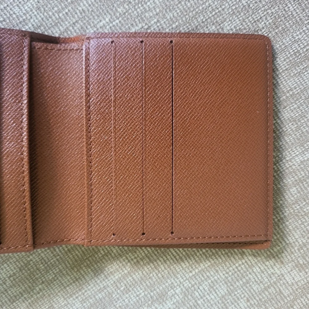 Authentic LOUIS VUITTON Monogram Canvas Leather Card Bifold Wallet